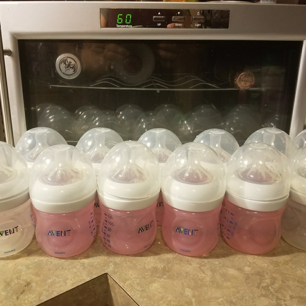 🚫🚫SOLD🚫🚫14 Like New Avent Natural Bottles