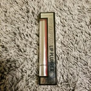 Victoria's secret lip plumbing lip gloss