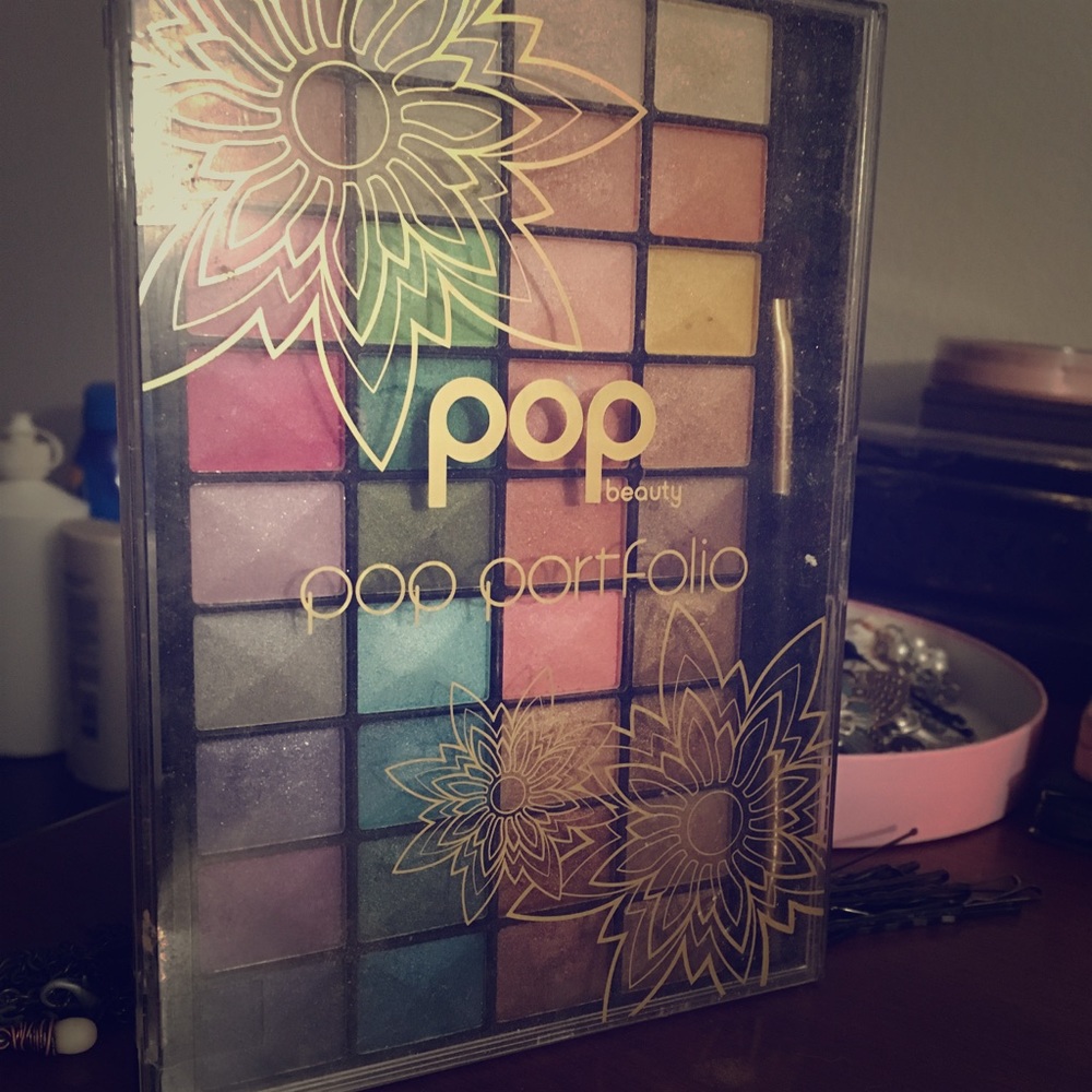 Pop Beauty Eyeshadow Palette