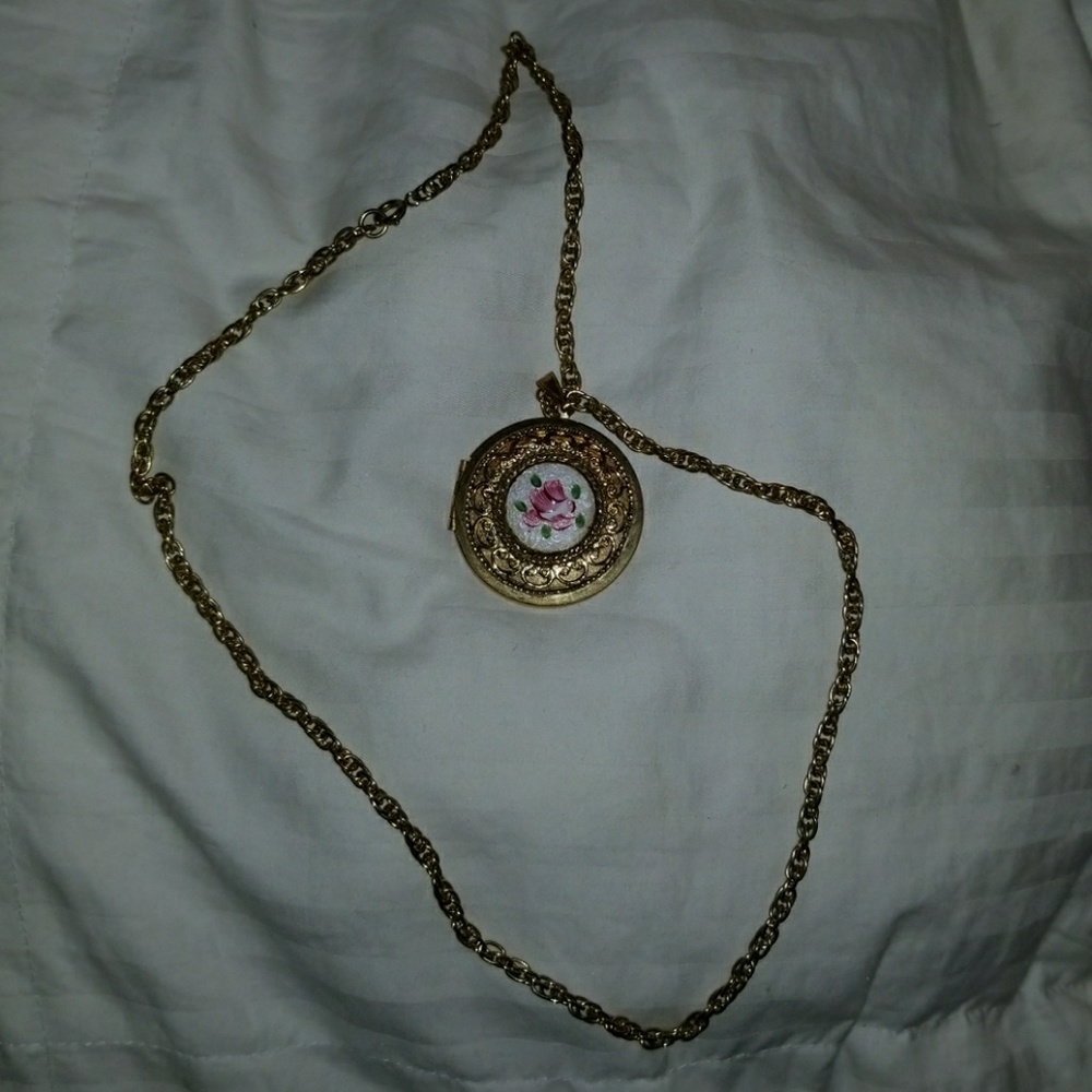 Gold locket with rose detail