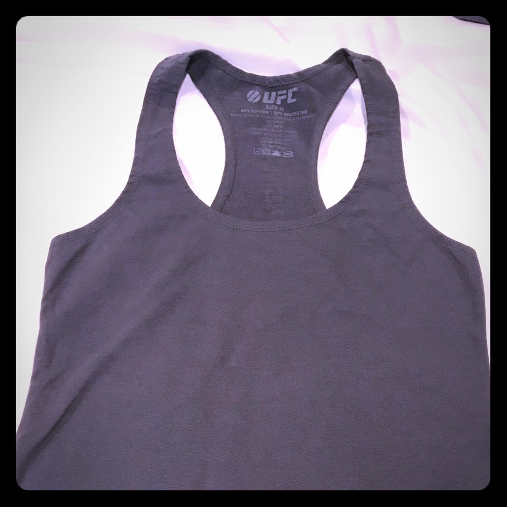 UFC race back top