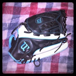 Softball glove