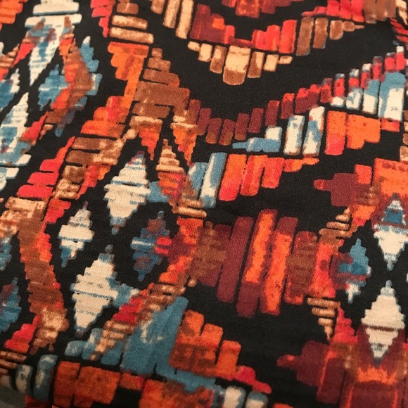 Patterned long-sleeve dress - Picture 3 of 3