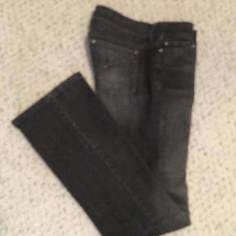 Black jeans with dazzle in pockets
