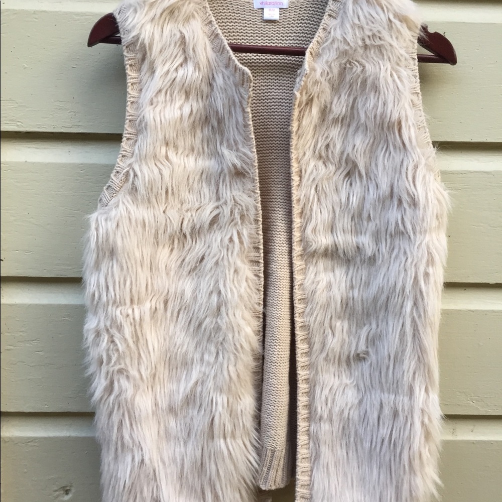 Faux fur khaki vest