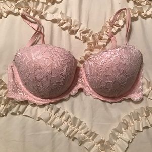 Light pink lace Victoria’s Secret Pink bra