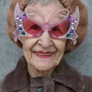 Meet your Posher, Liz