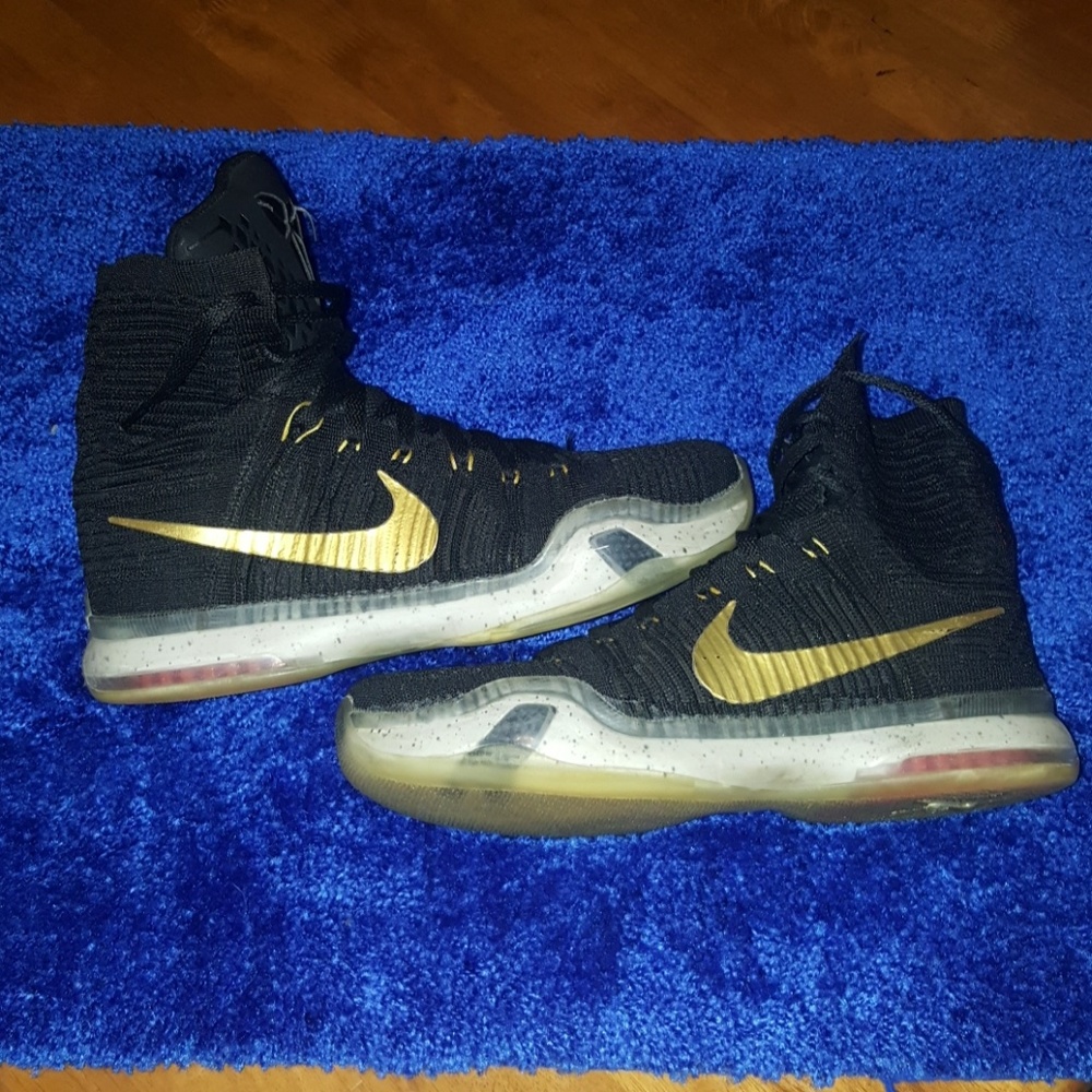 Nike Kobe Bryant "Kobe 10 ELITE" Size 9.5