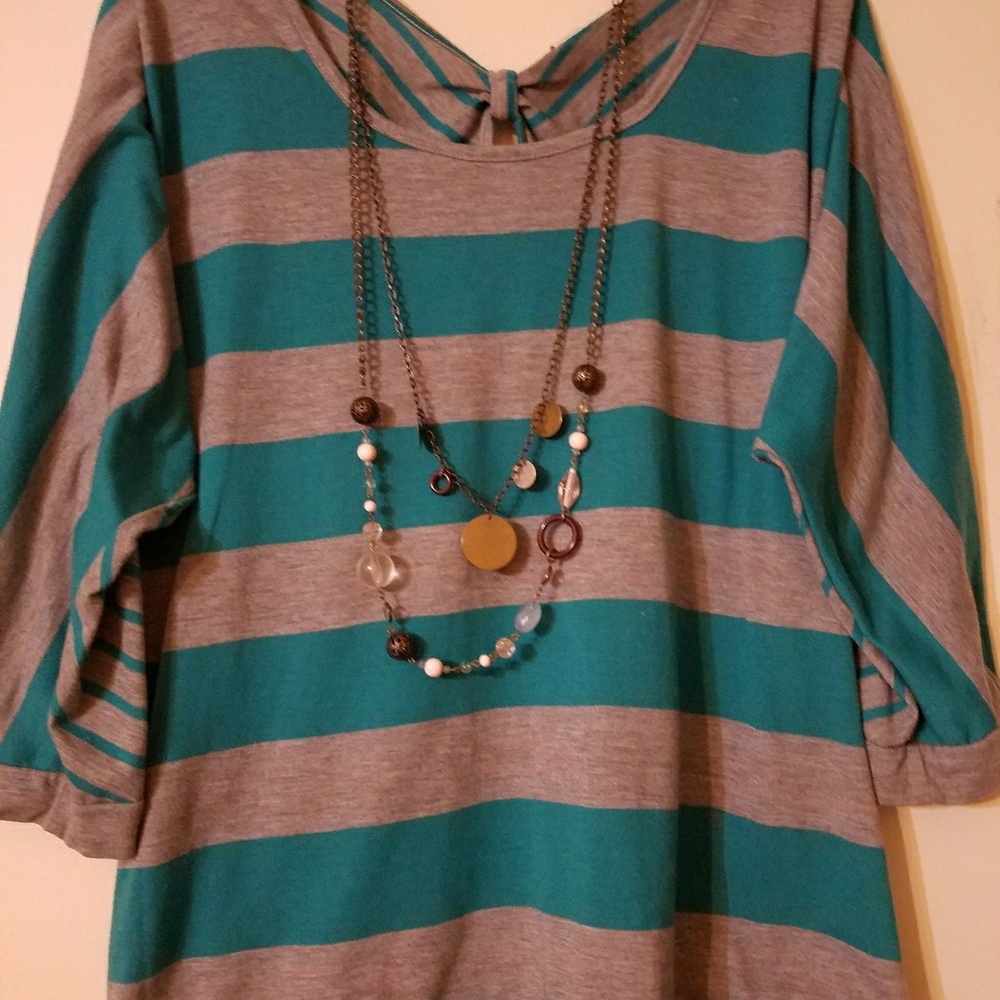 Cute 3/4 sleeve top