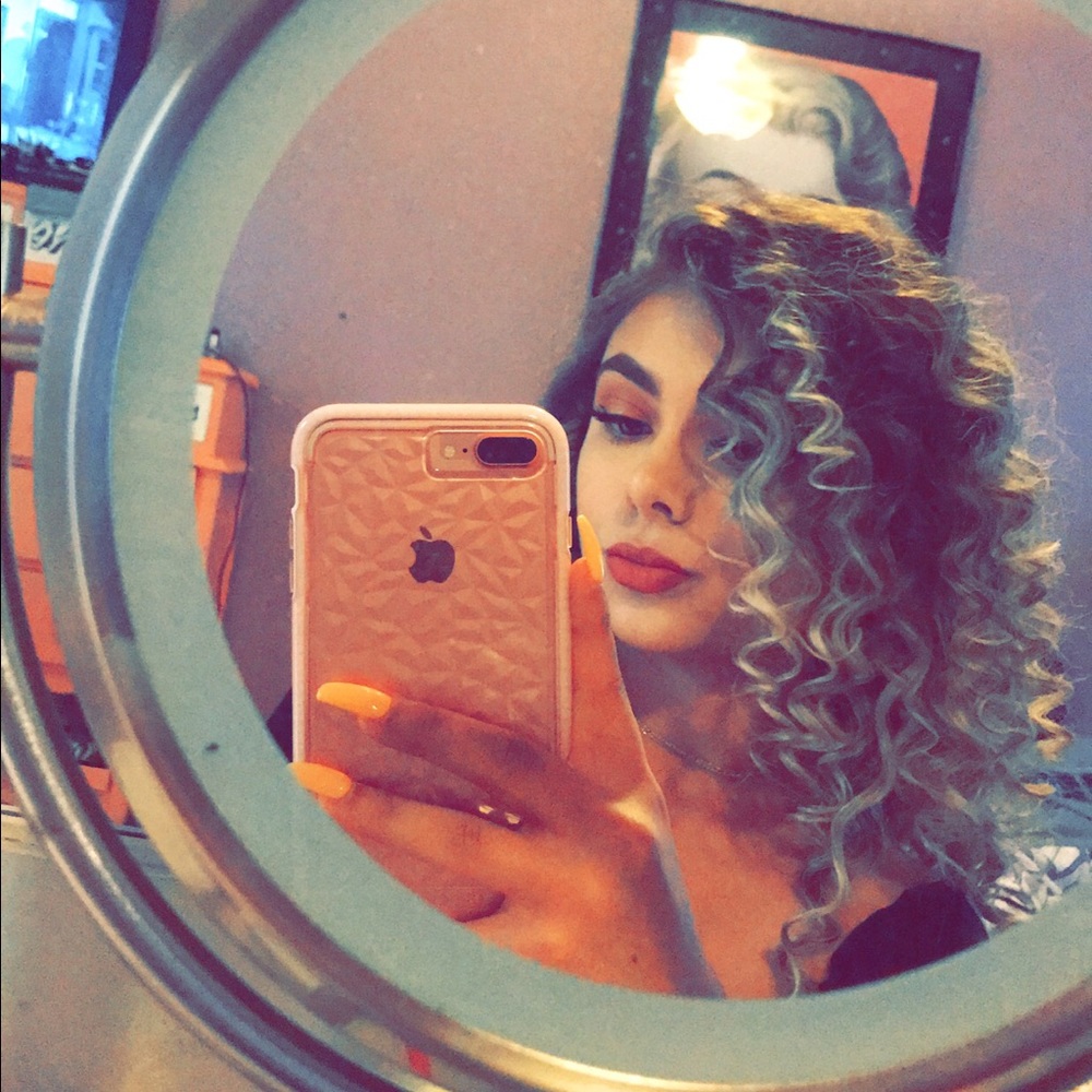 Meet your Posher, Michelle