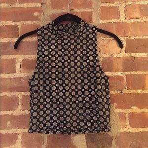 Mock-turtleneck crop top