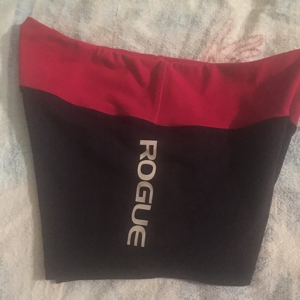 CrossFit Rogue bootie shorts size L