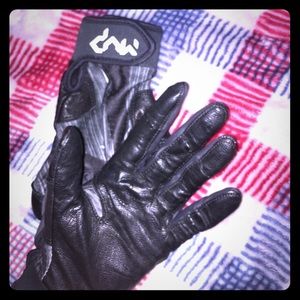 Baseball/softball batting gloves