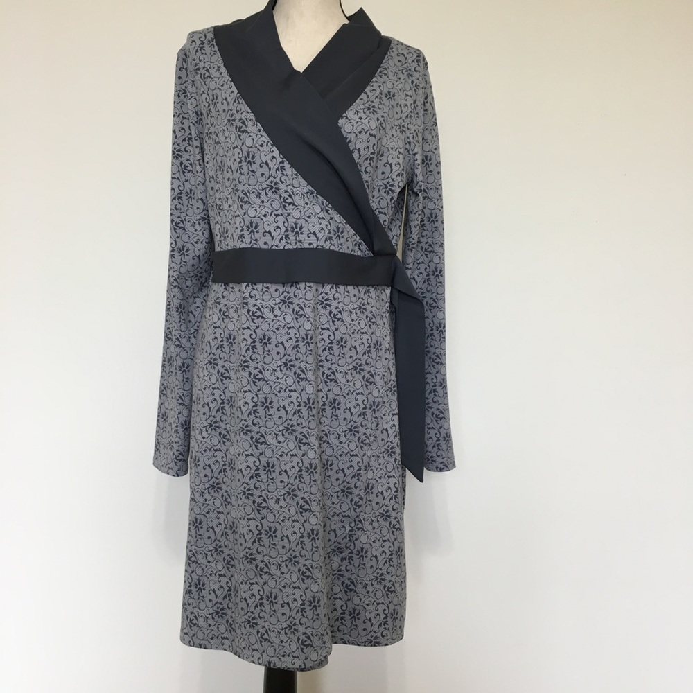 Athleta Size X-Large Athletic Dress Faux Wrap Gray