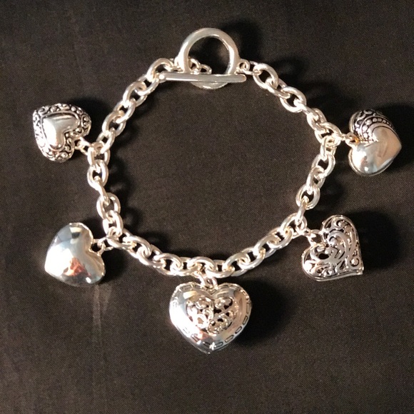 Pretty, silver color, heart charm bracelet. - Picture 2 of 2