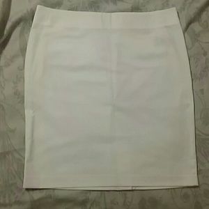 🎀 FINAL MARKDOWN White Rafaella skirt