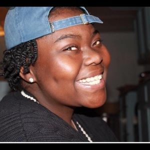 Meet your Posher, Ronnesha