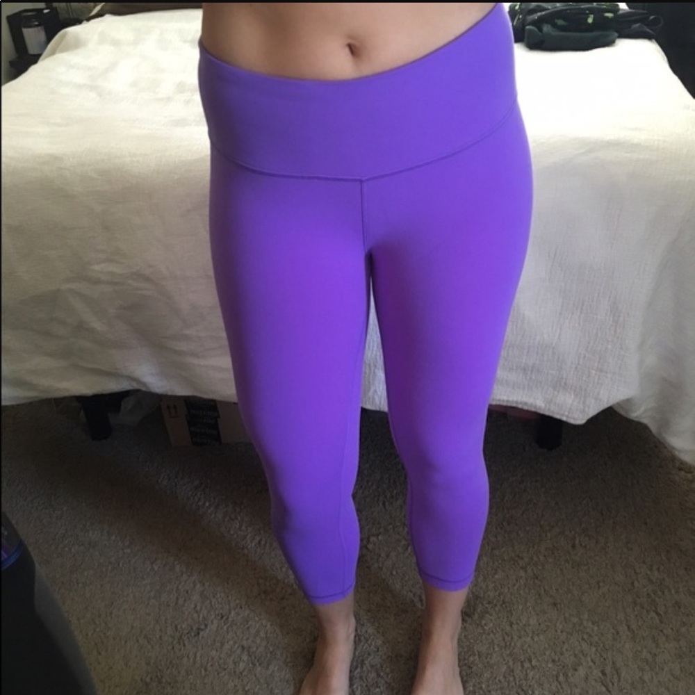 Lululemon high waisted purple crops size 8