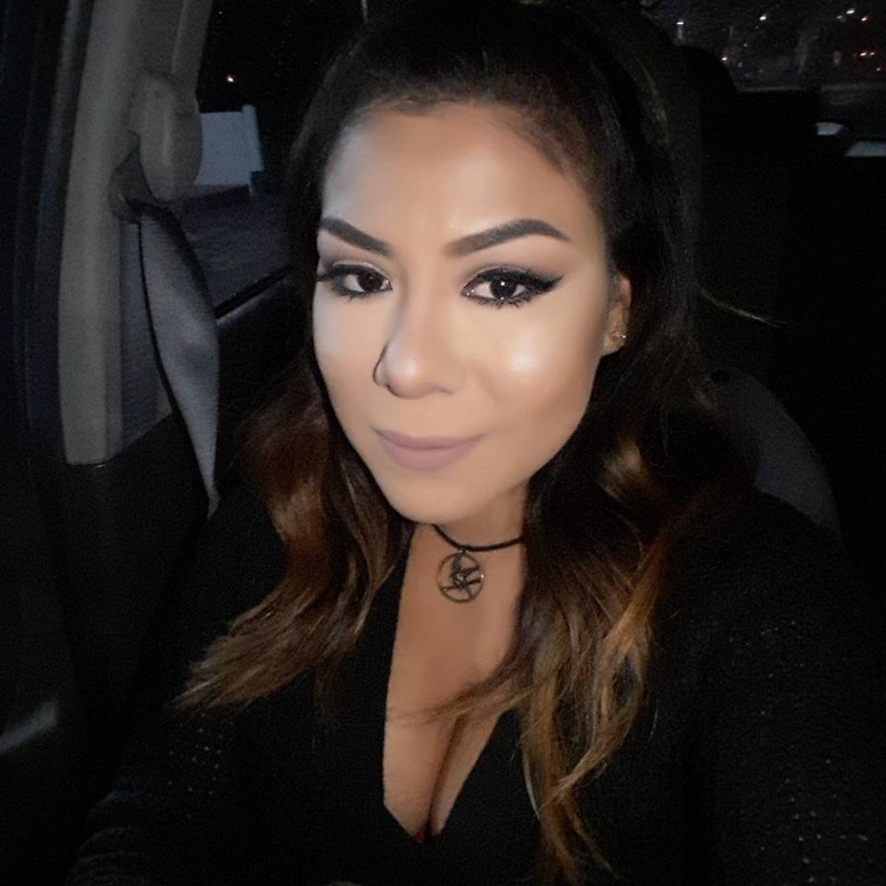 Meet your Posher, Elizabeth