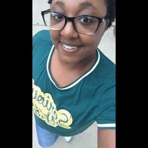 Meet your Posher, Dorisa