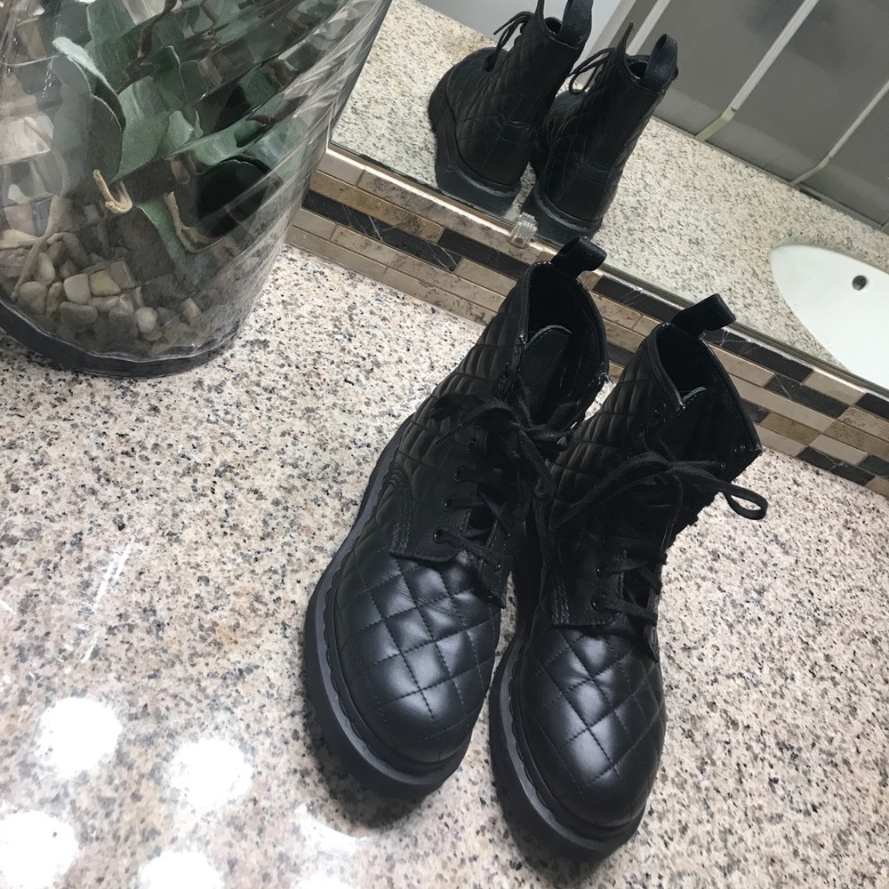🖤DR MARTENS CORALIE QUILTED BLACK BOOTS