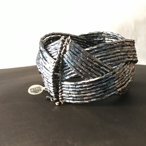 Sparkling, Dark gray, beaded, cuff bracelet. - Picture 3 of 3
