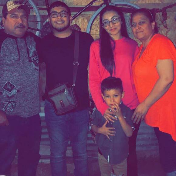 Meet your Posher, Lupe - Picture 1 of 1