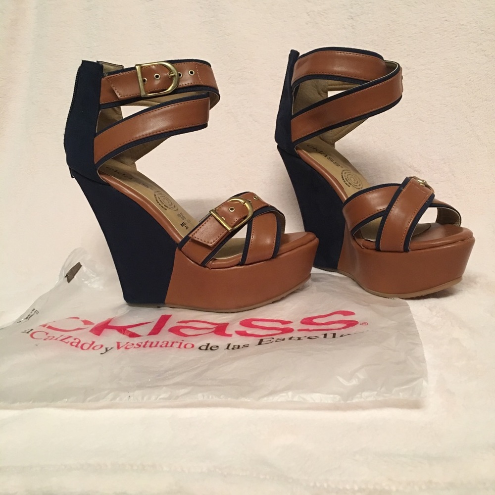 Brown and Navy wedges SIZE 7