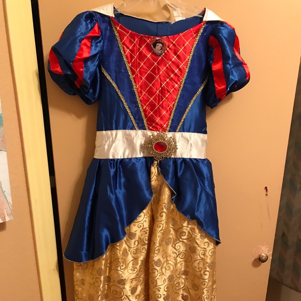 Snow White costume