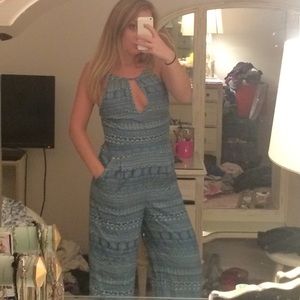 ✨Bebe patterned jumpsuit ✨