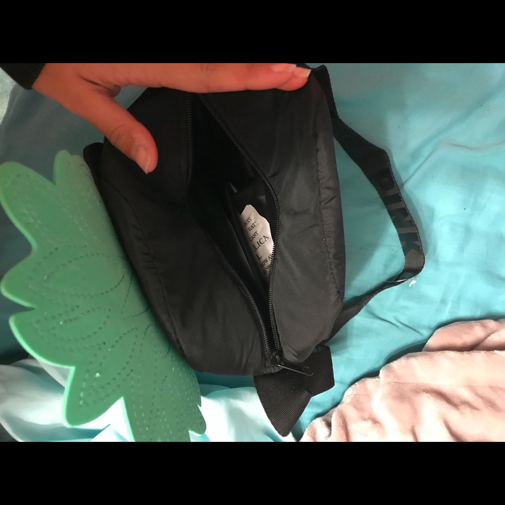 Lunch pouch?box? - Picture 2 of 3
