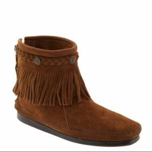 Minnetonka moccasin boots