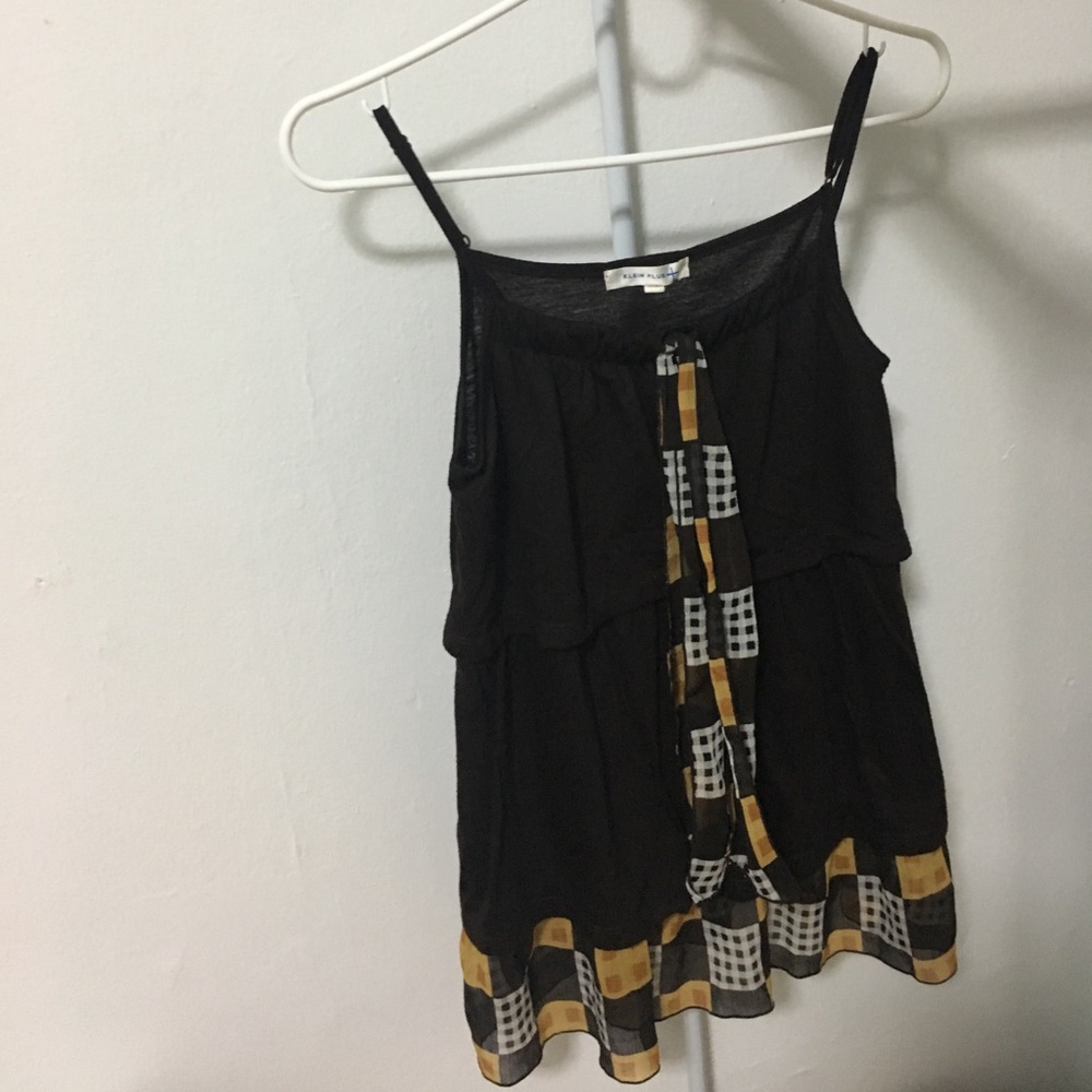 Sleeveless top