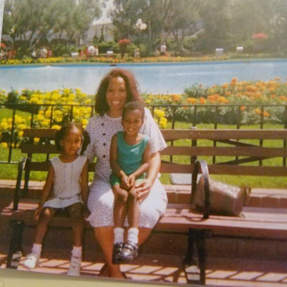 Meet your Posher, Robin - Picture 1 of 1