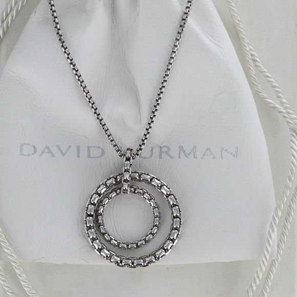 TRADE W/NANCE - Yurman Circle Pendant Necklace - Picture 3 of 6