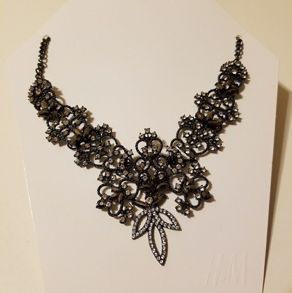 Final Markdown! NWT H&M statement necklace