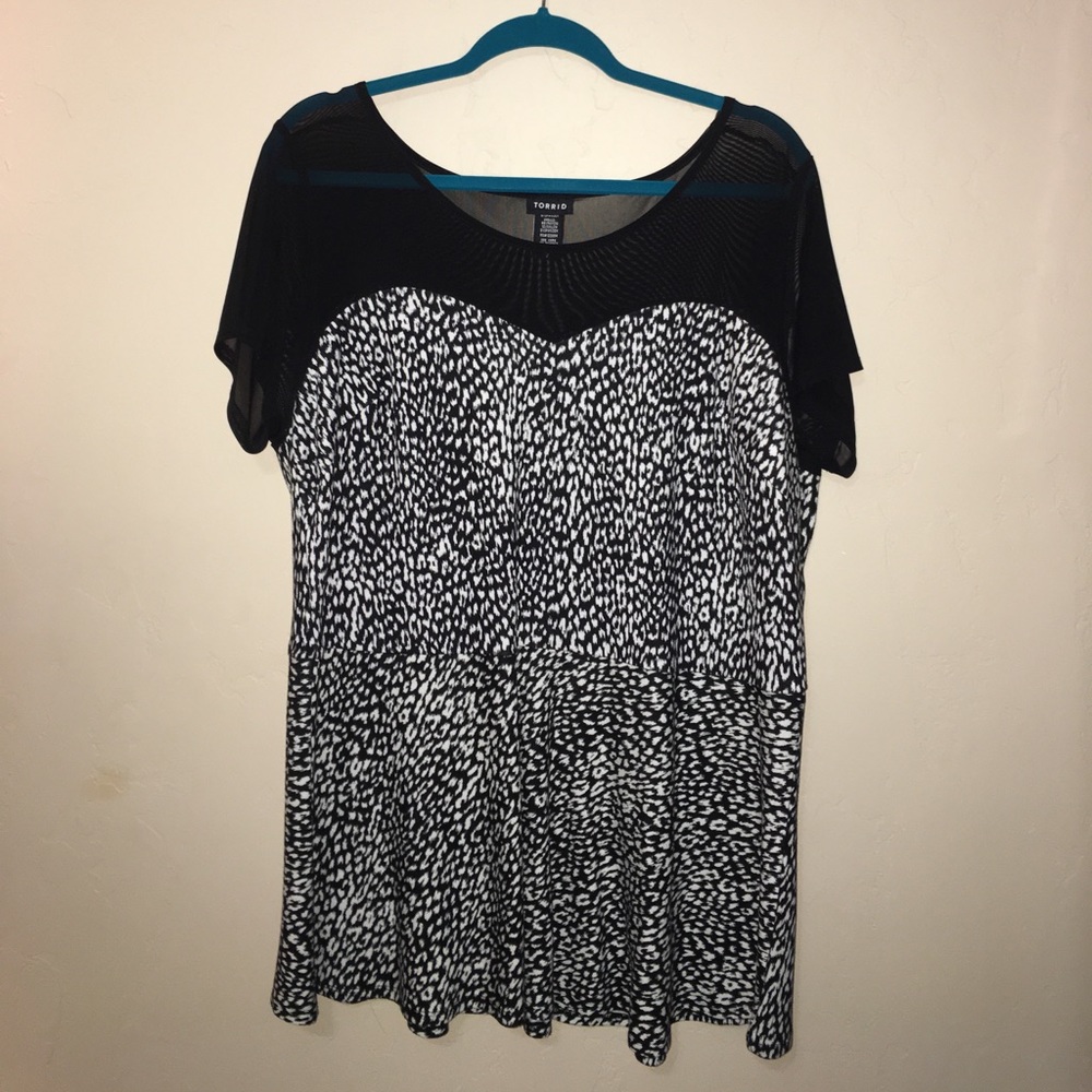 Torrid Sweetheart Mesh Peplum Top. NWOT