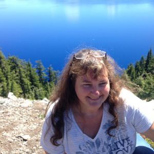 Meet your Posher, Debbie