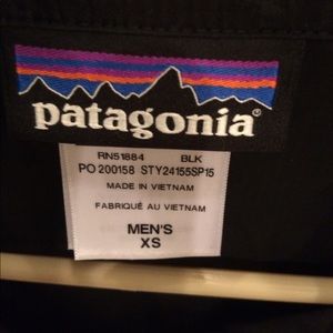 Patagonia pullover windbreaker
