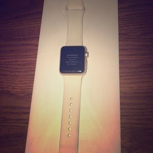 700 series aluminum apple watch