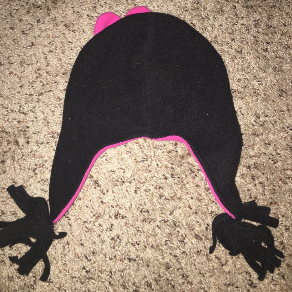 Penguin hat ❄️ - Picture 2 of 2