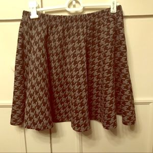 Houndstooth skirt