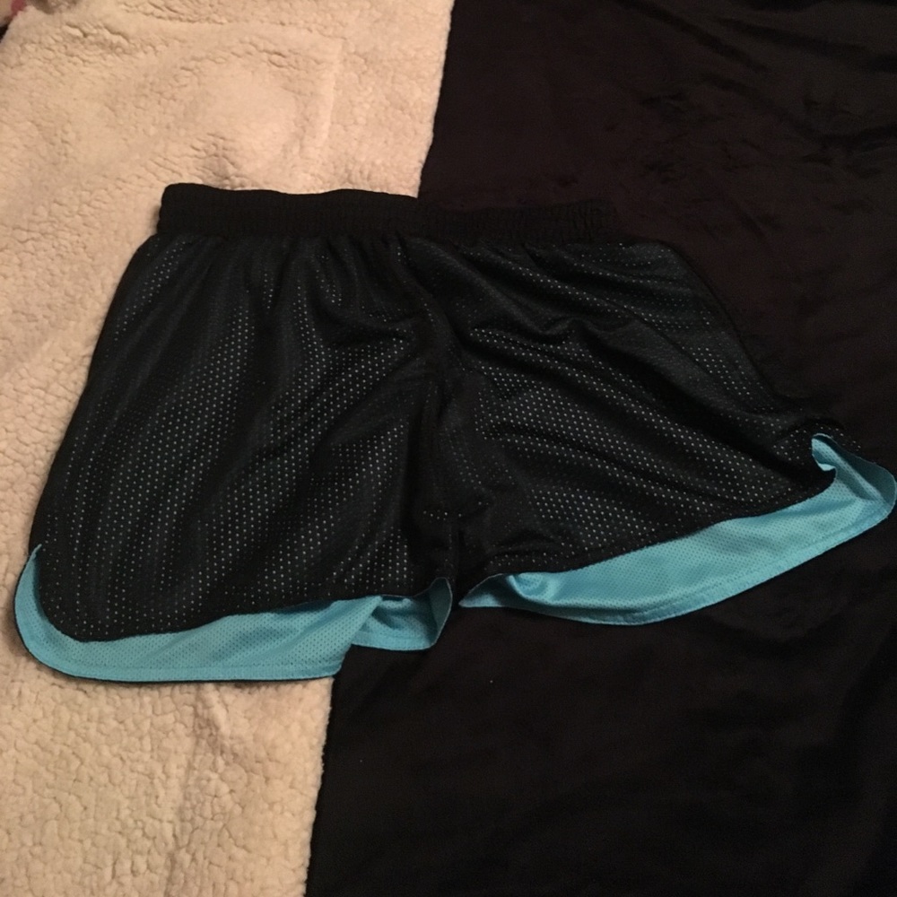 Gym shorts - Picture 2 of 4