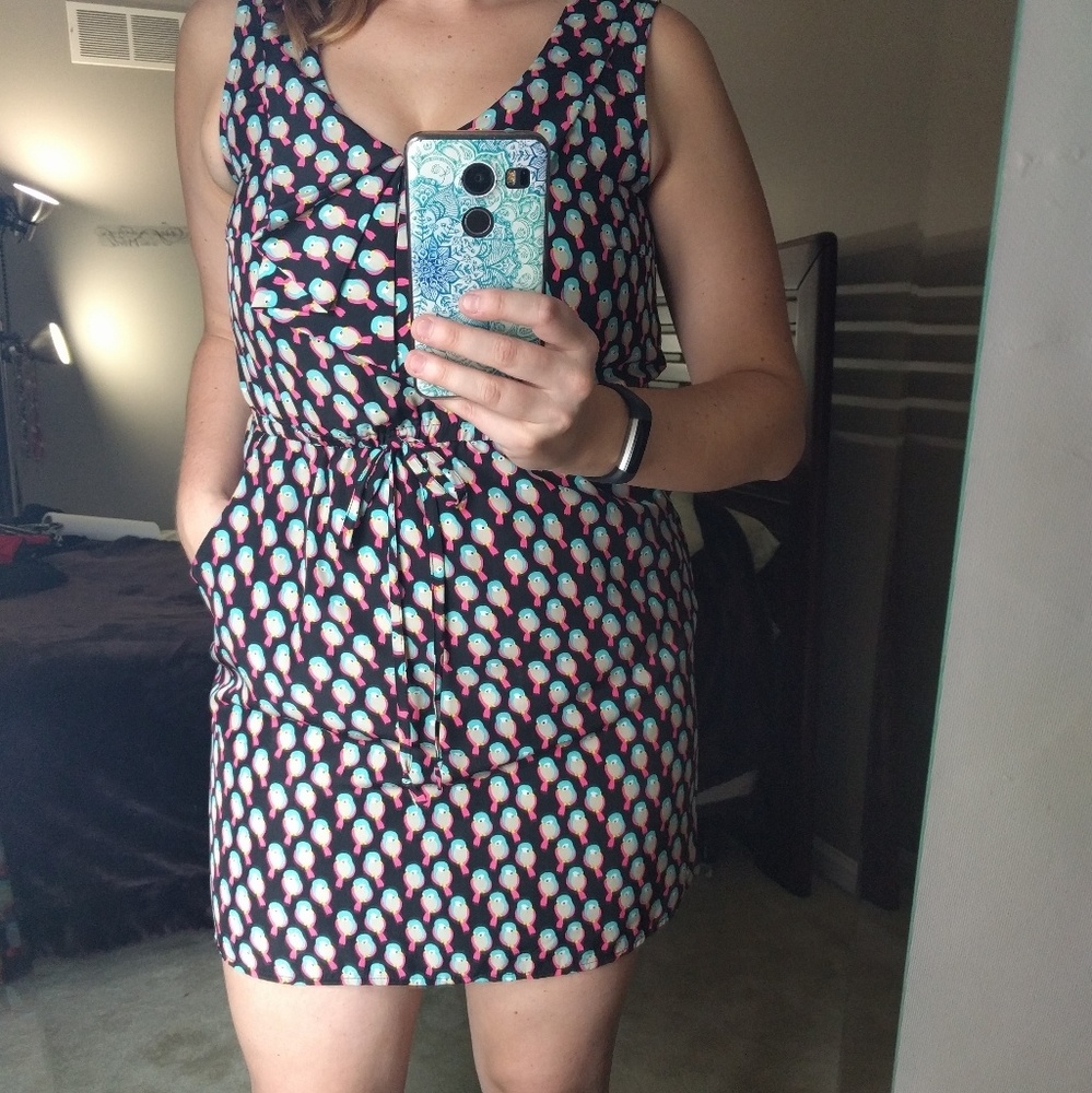 Short birdy dress