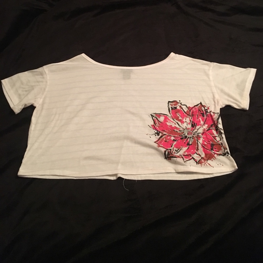 Boat neck cropped tee