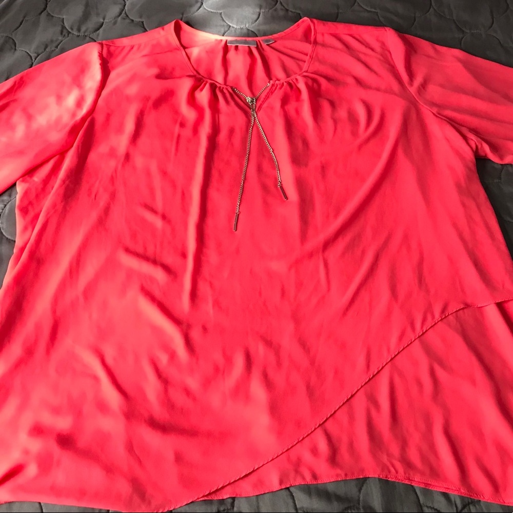 NWT Avenue Coral bottom layered Blouse