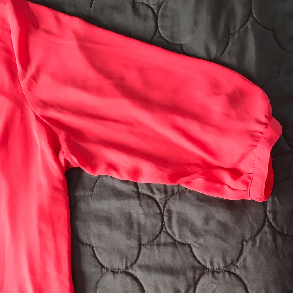 NWT Avenue Coral bottom layered Blouse - Picture 5 of 5