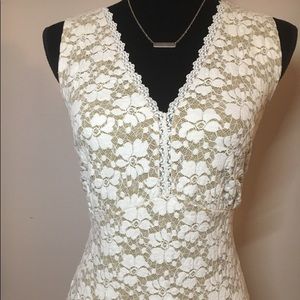 NWT Beautiful Lace Sleeveless Cami Blouse