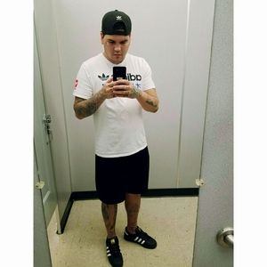 Meet your Posher, Chuck