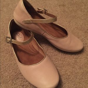 Clarks Blush Pink Ballet Flat